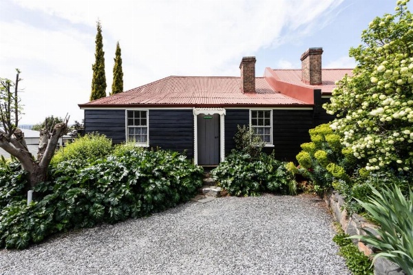 Alice's Cottages image 15