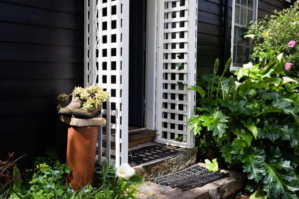 Alice's Cottages image 18
